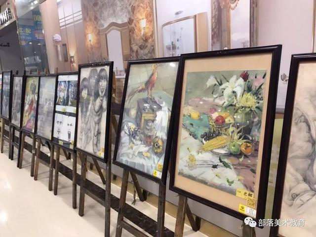 3少年点燃商场画展险酿大祸