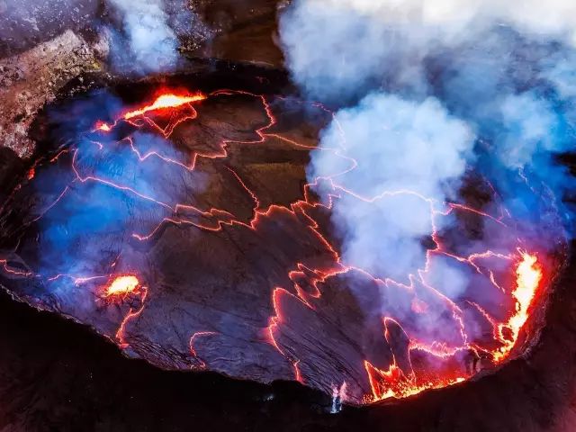 夏威夷火山喷发持续3天